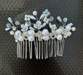 Pearl effect hair comb